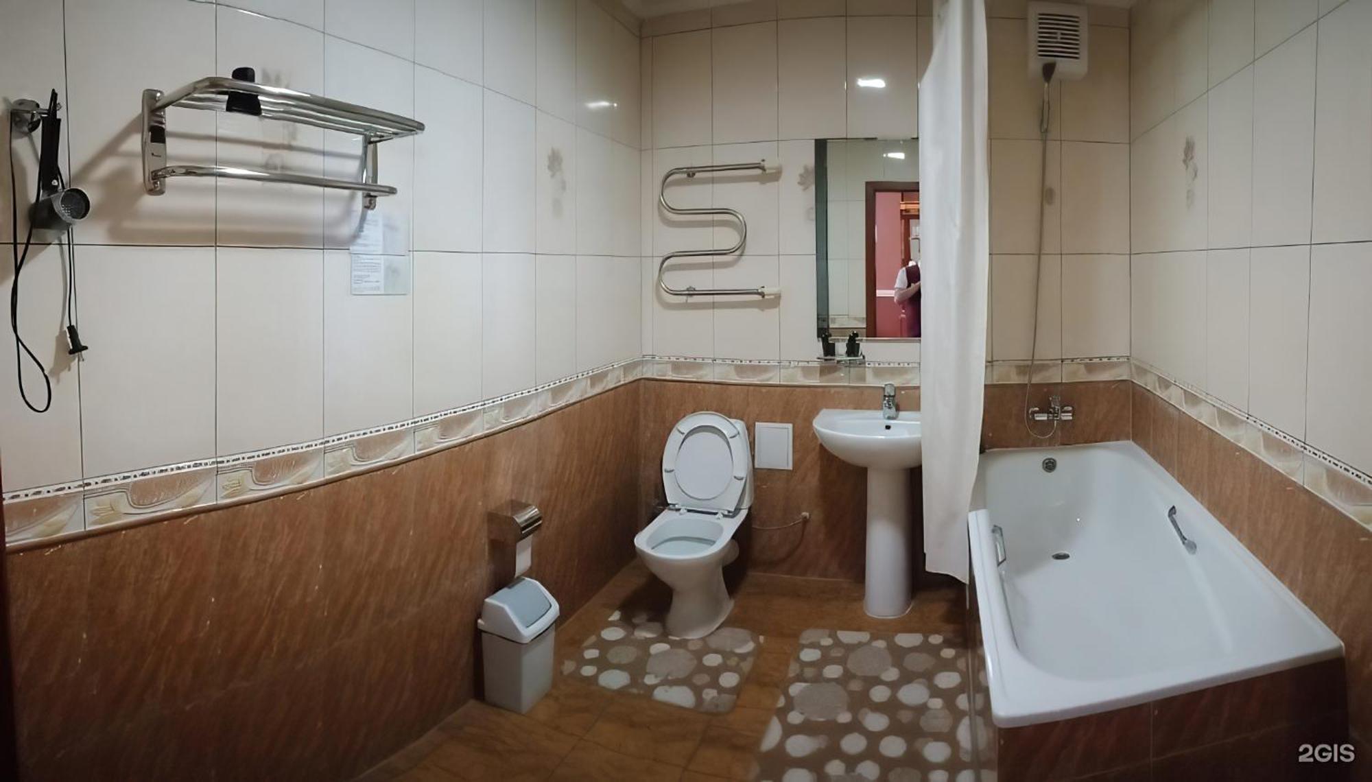 O Azamat Hotel Astana Bagian luar foto