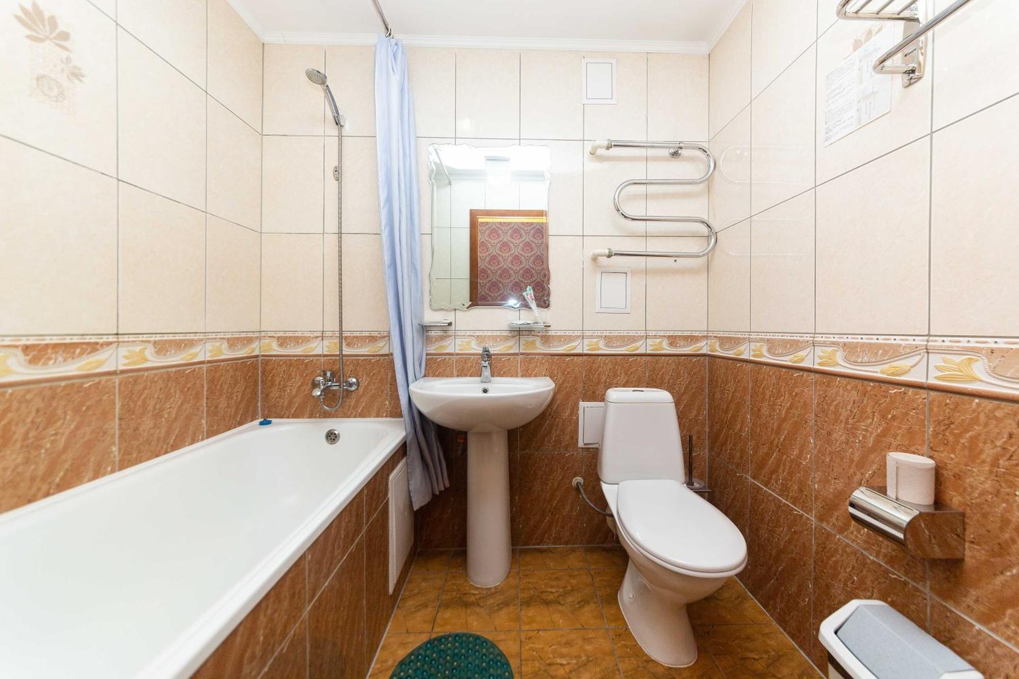 O Azamat Hotel Astana Bagian luar foto