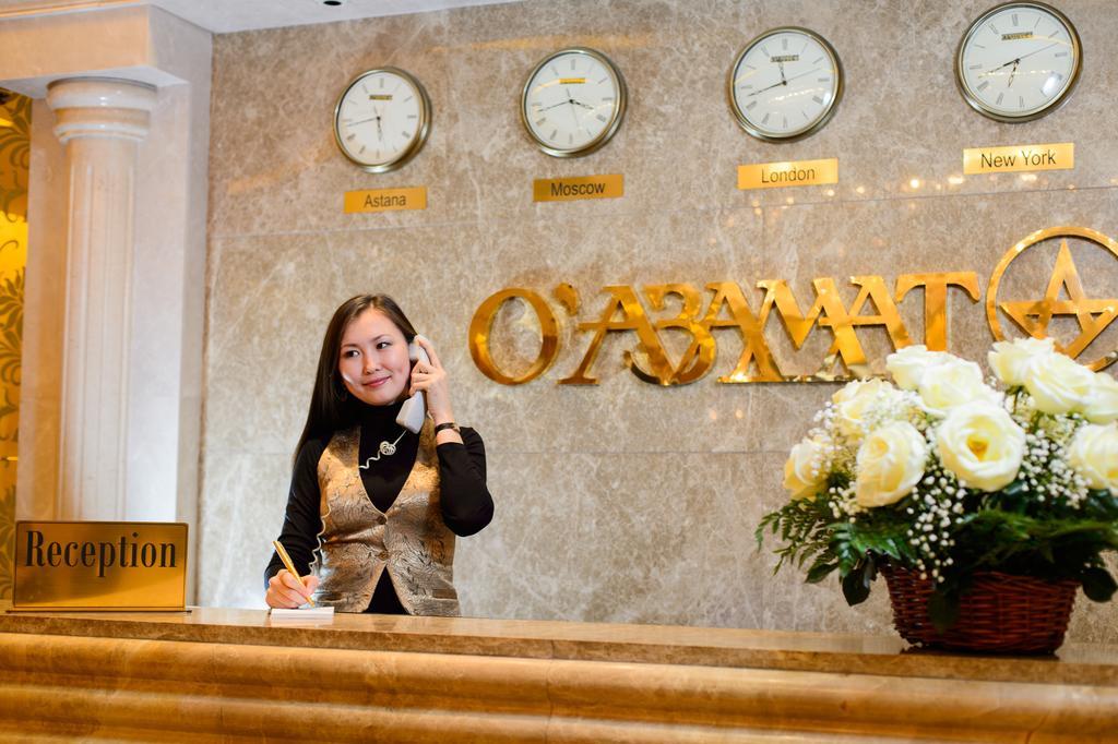 O Azamat Hotel Astana Bagian luar foto